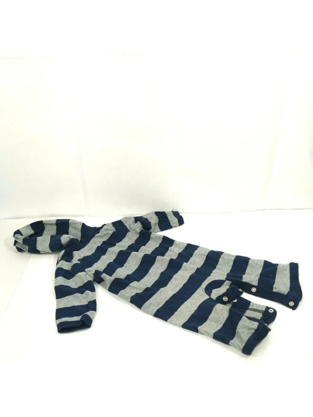 Set of 3 Carters Old Navy One Piece Bodysuits Pajamas Boys Size 6 Months